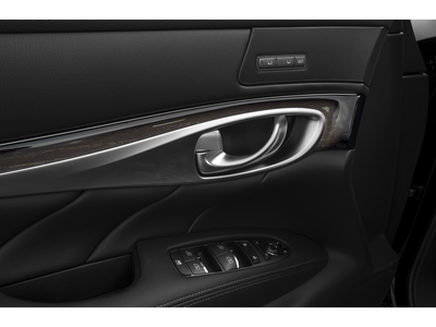 2015 INFINITI Q70 3.7