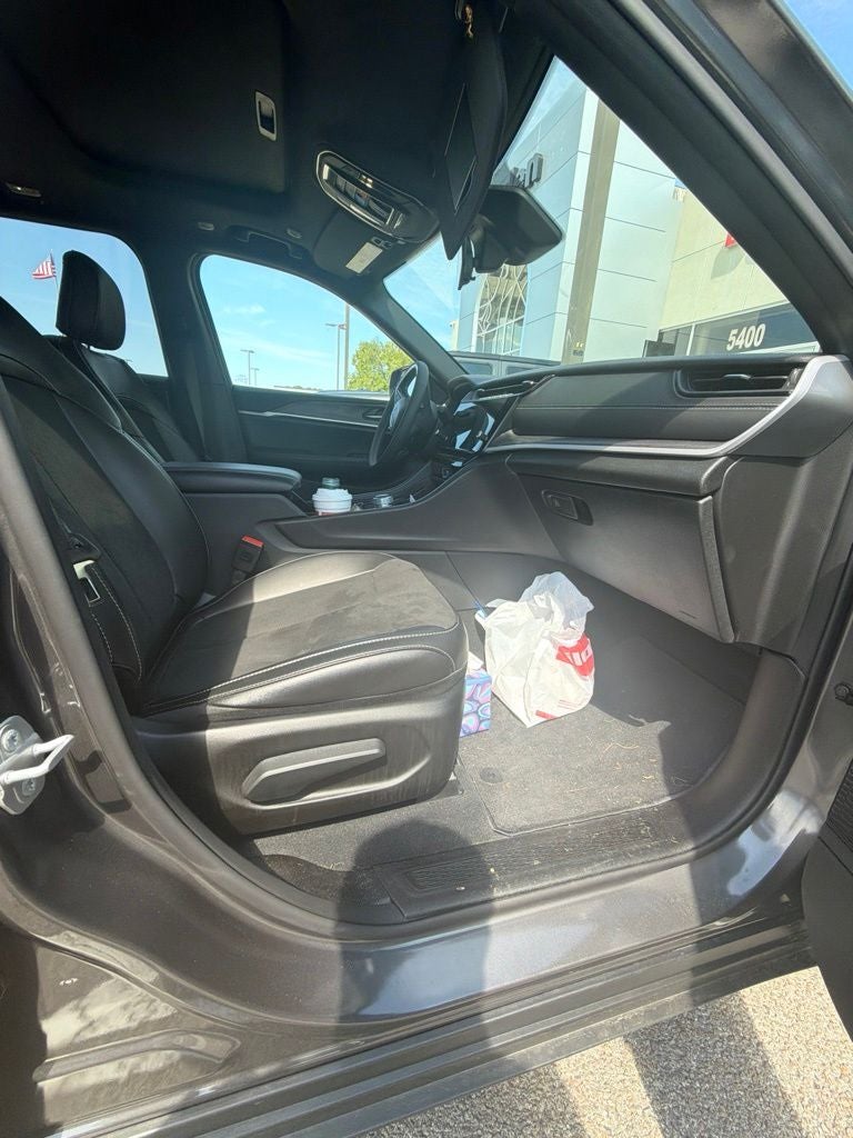 2026 Jeep Grand Cherokee Altitude 4x4