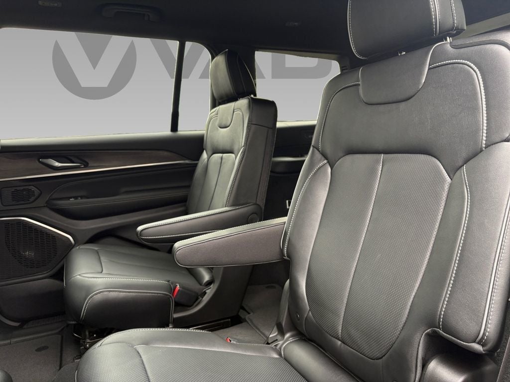2025 Jeep Grand Cherokee L Overland 4x4