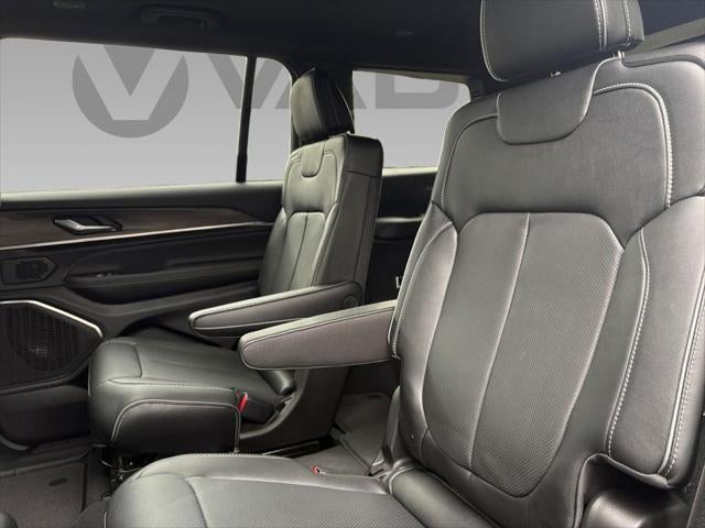 2025 Jeep Grand Cherokee L Overland 4x4