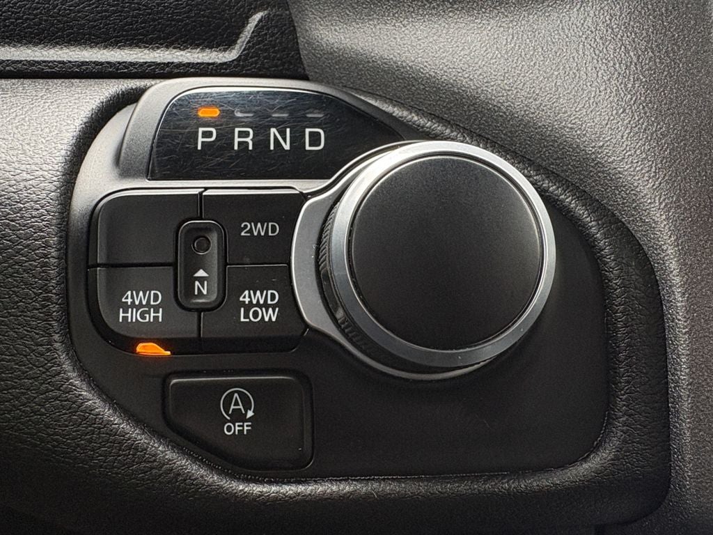 2022 RAM 1500 Tradesman Crew Cab 4x4 5'7' Box