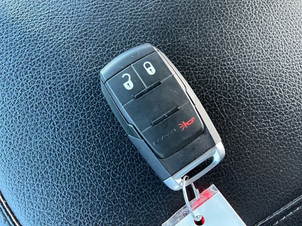 2022 RAM 2500 Tradesman Crew Cab 4x4 6'4' Box