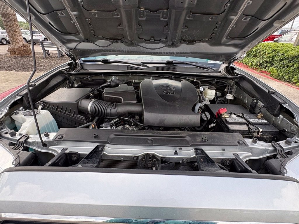 2022 Toyota Tacoma SR5 V6