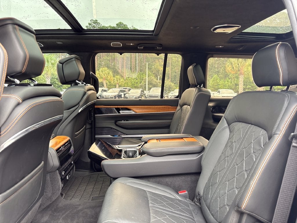 2022 Jeep Grand Wagoneer Series III