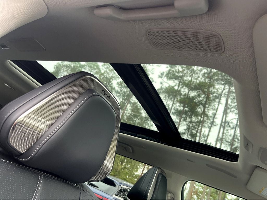 2025 INFINITI QX80 Sensory 4WD