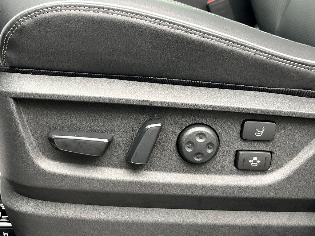 2025 INFINITI QX80 Sensory 4WD