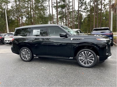 2025 INFINITI QX80 Sensory 4WD