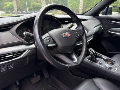 2023 Cadillac XT4 Premium Luxury