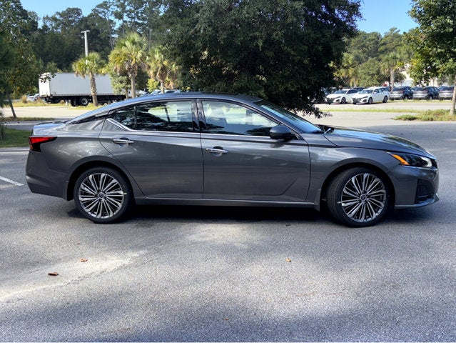 2025 Nissan Altima SL