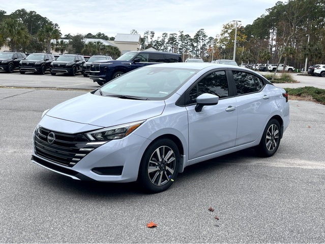 2025 Nissan Versa SR