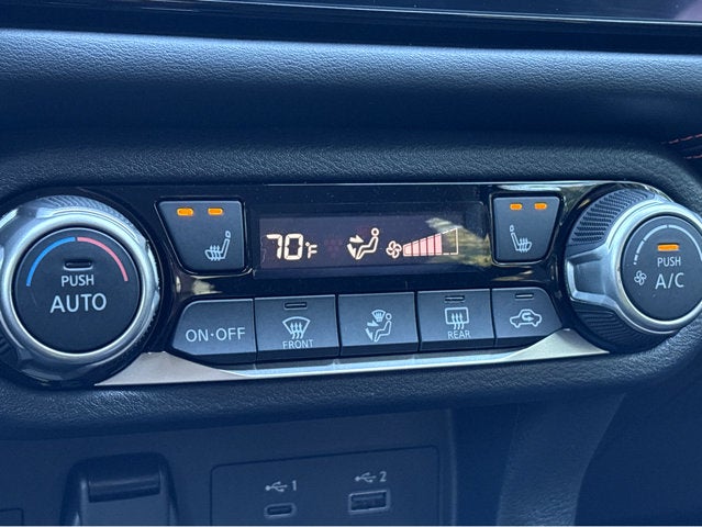 2025 Nissan Versa SR