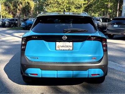 2025 Nissan Kicks SR