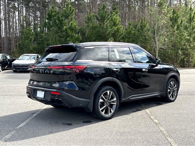 2023 INFINITI QX60 LUXE