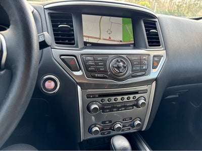 2020 Nissan Pathfinder SL