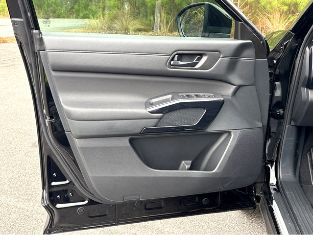 2026 Nissan Pathfinder S