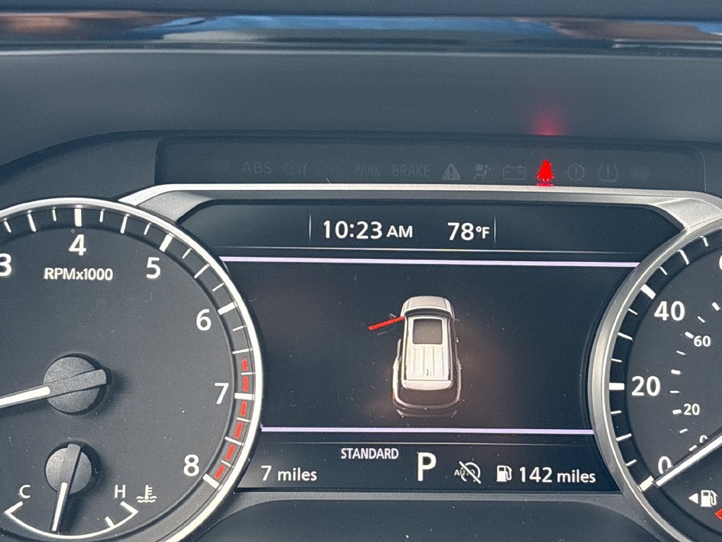 2026 Nissan Pathfinder SV