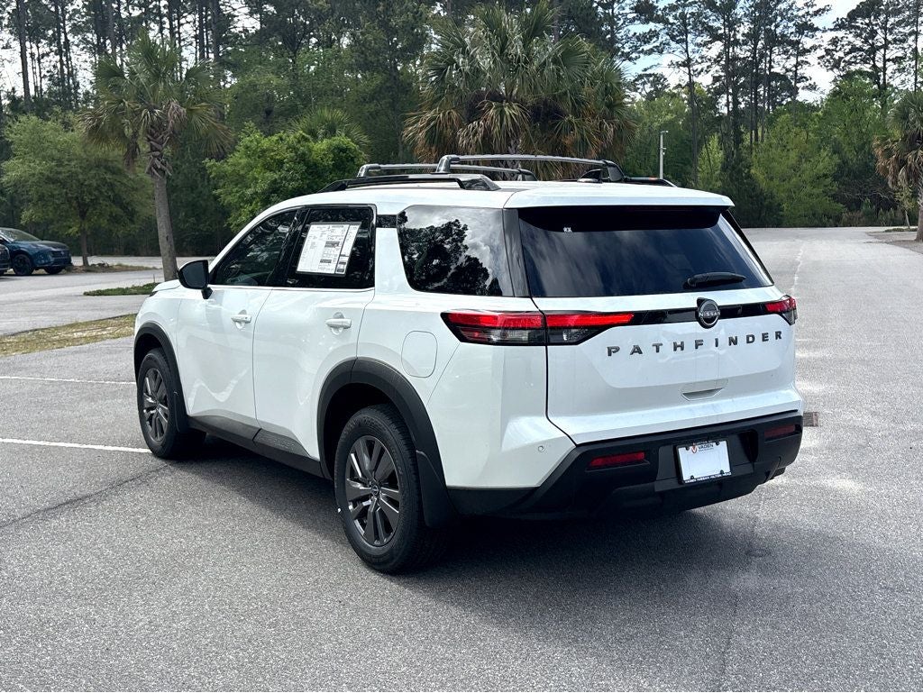 2026 Nissan Pathfinder SV