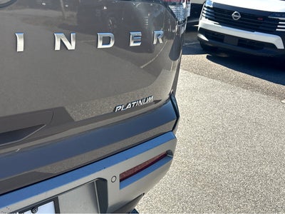 2023 Nissan Pathfinder Platinum