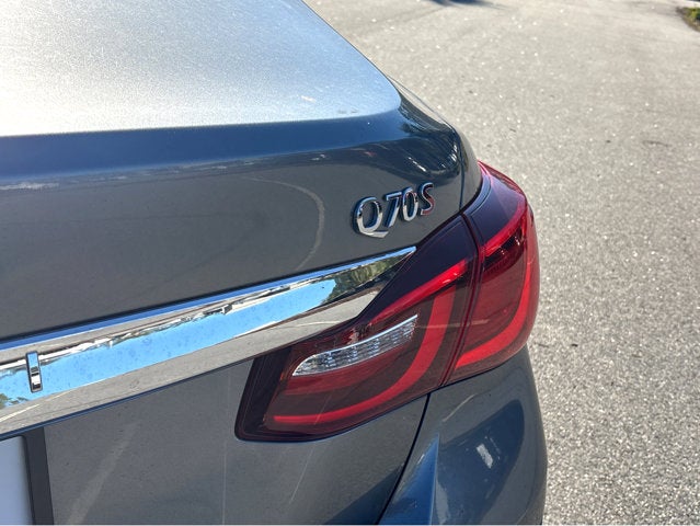 2015 INFINITI Q70 3.7