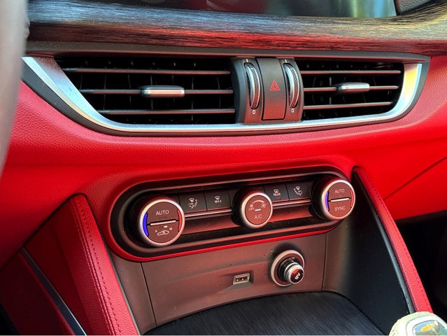 2020 Alfa Romeo Stelvio Base