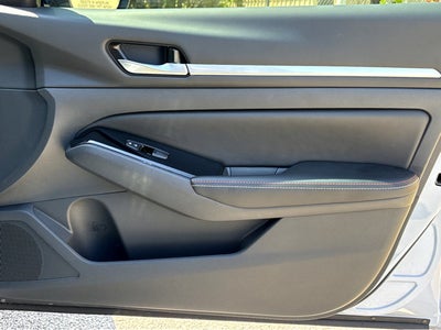 2025 Nissan Altima SR