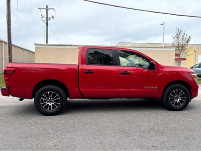 2023 Nissan Titan SV