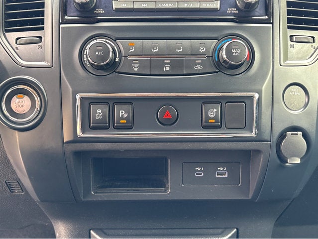 2023 Nissan Titan SV