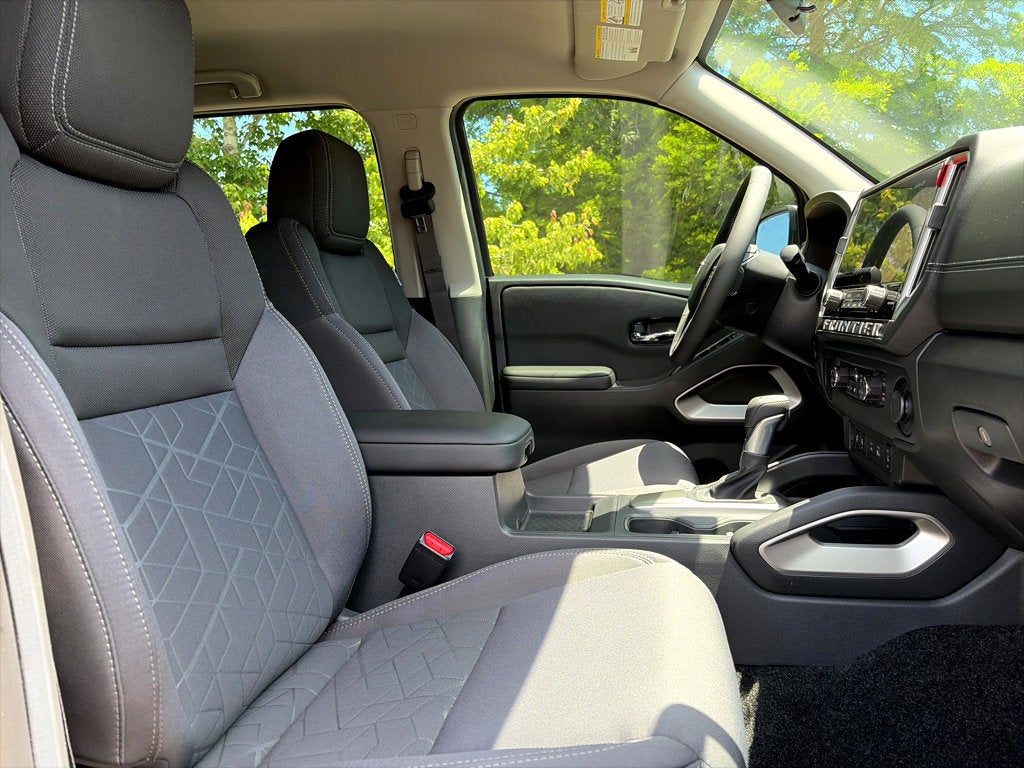2027 Nissan Frontier SV