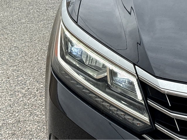 2018 Volkswagen Passat 2.0T SE w/Technology