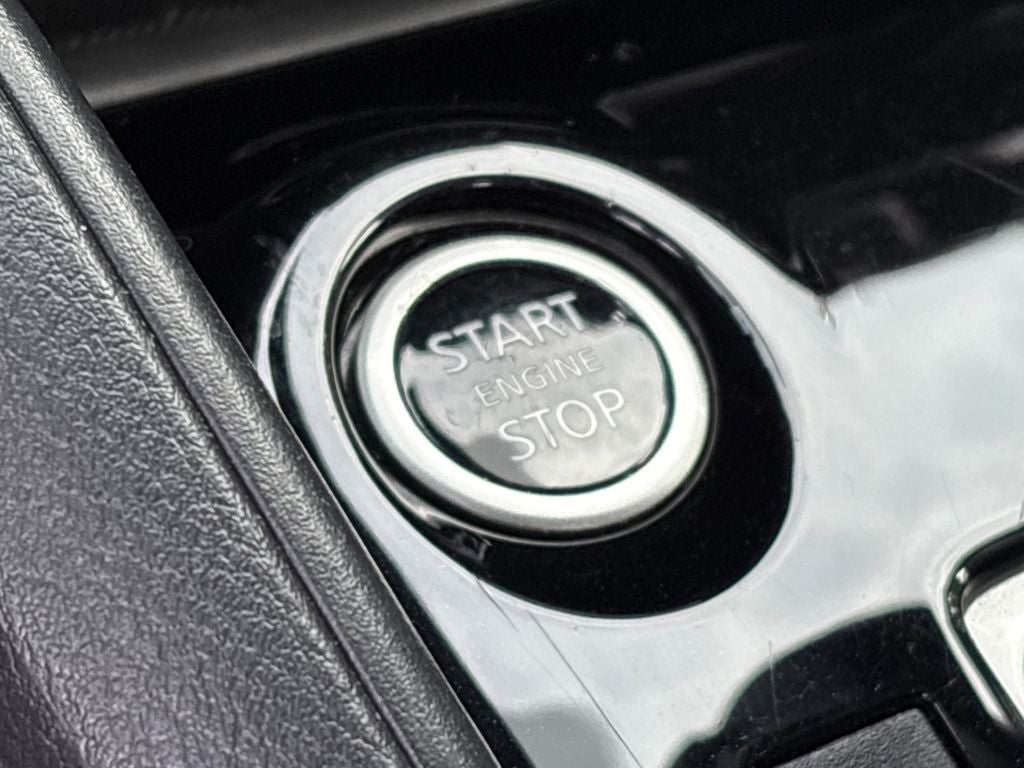 2024 Nissan Versa 1.6 SV
