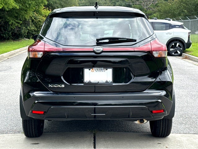 2025 Nissan Kicks Play S