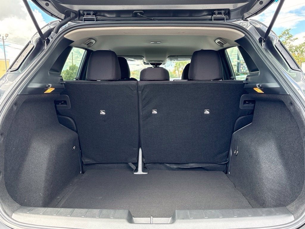 2027 Nissan Kicks S