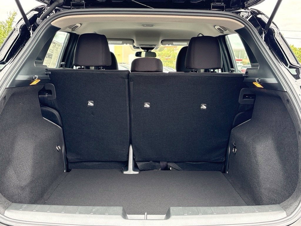 2027 Nissan Kicks S