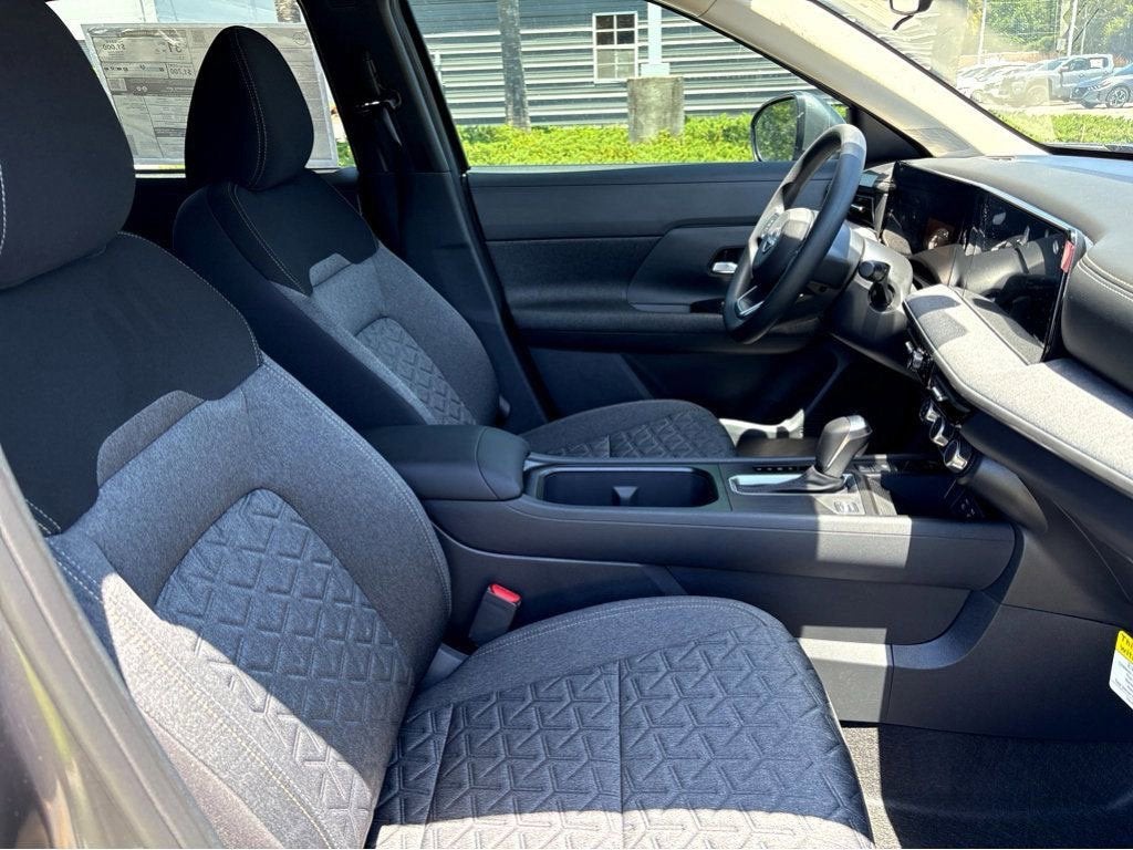 2027 Nissan Kicks SV