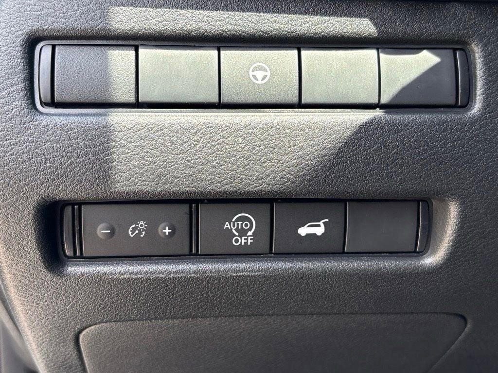 2027 Nissan Rogue SV