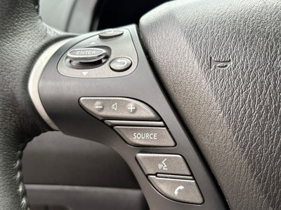 2017 Nissan Pathfinder SV