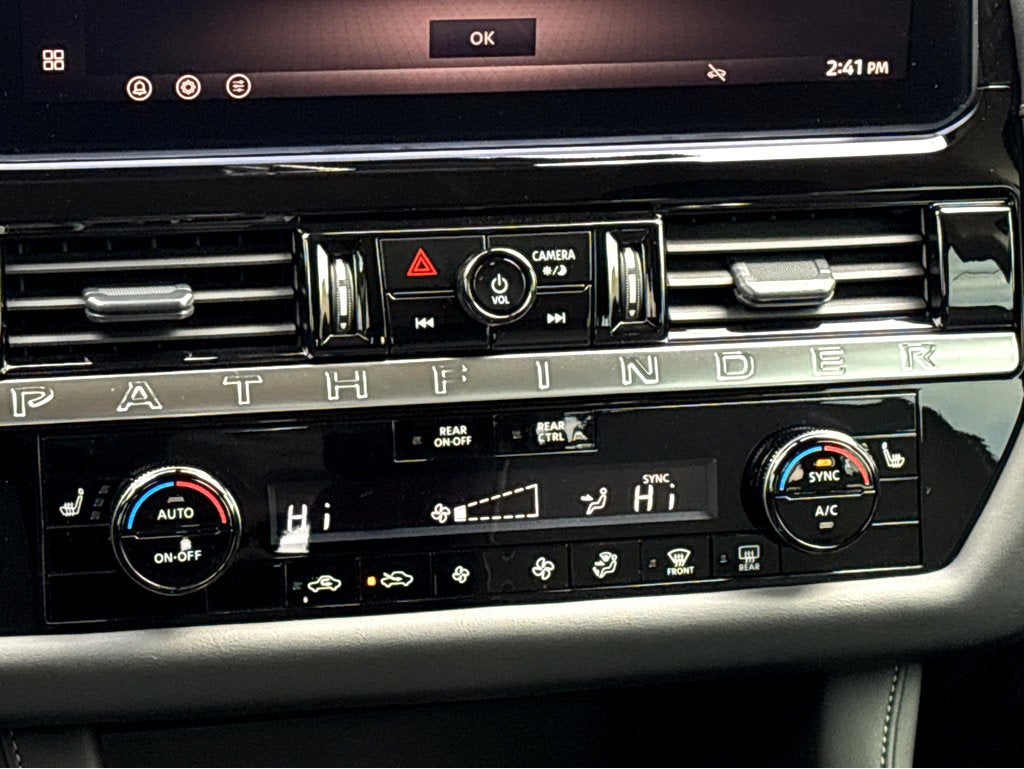 2026 Nissan Pathfinder SV