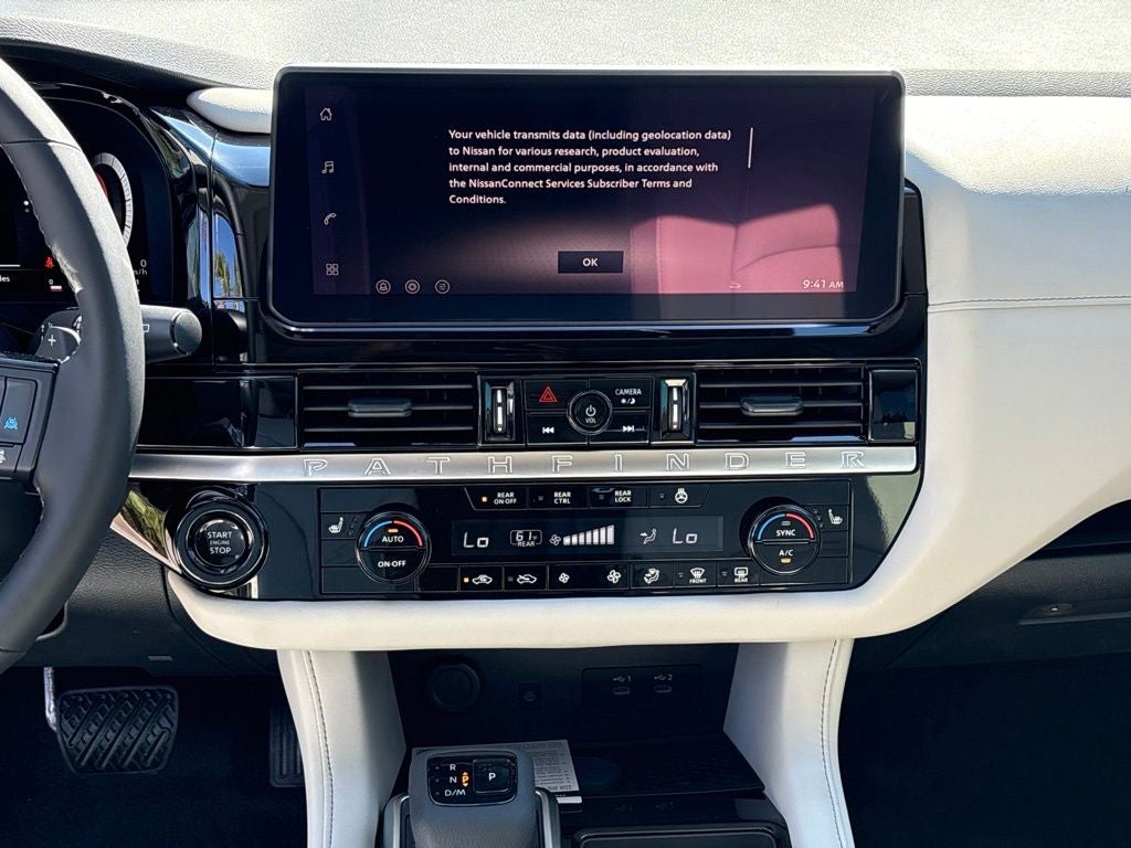 2026 Nissan Pathfinder SL
