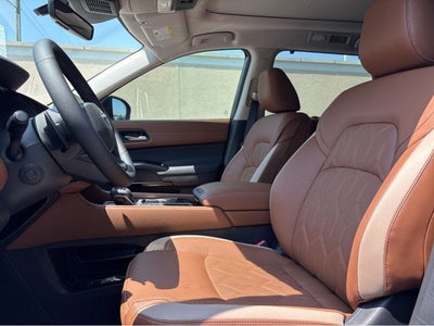 2026 Nissan Pathfinder Platinum