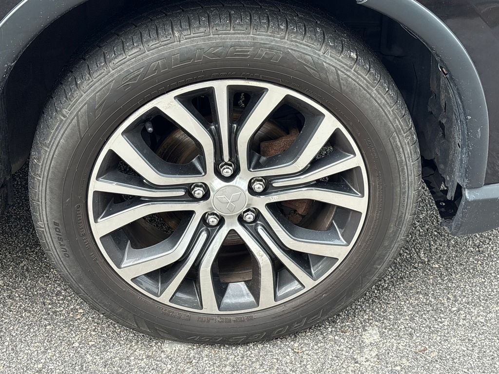 2016 Mitsubishi Outlander ES