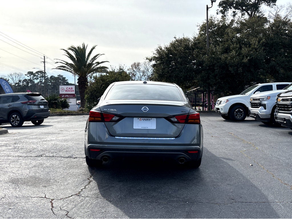 2022 Nissan Altima 2.5 SR