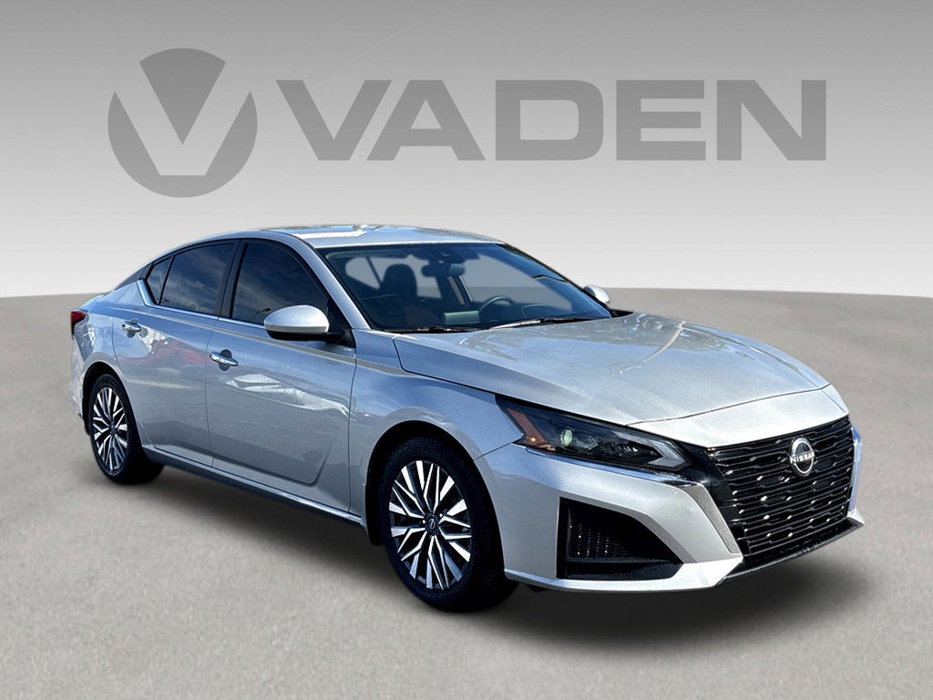 2023 Nissan Altima SV