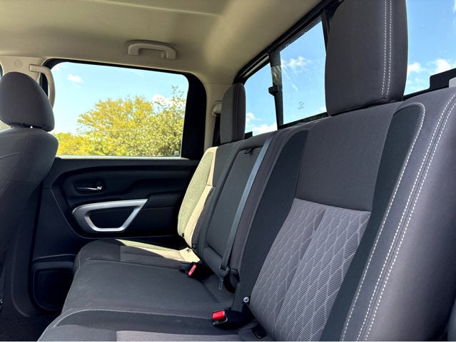 2024 Nissan Titan SV - Photo 19