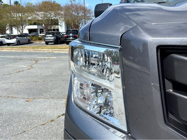 2024 Nissan Titan SV - Photo 21