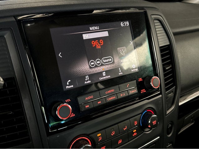 2024 Nissan Titan SV - Photo 7