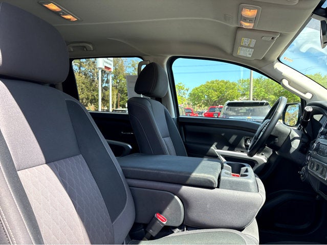 2024 Nissan Titan SV - Photo 9
