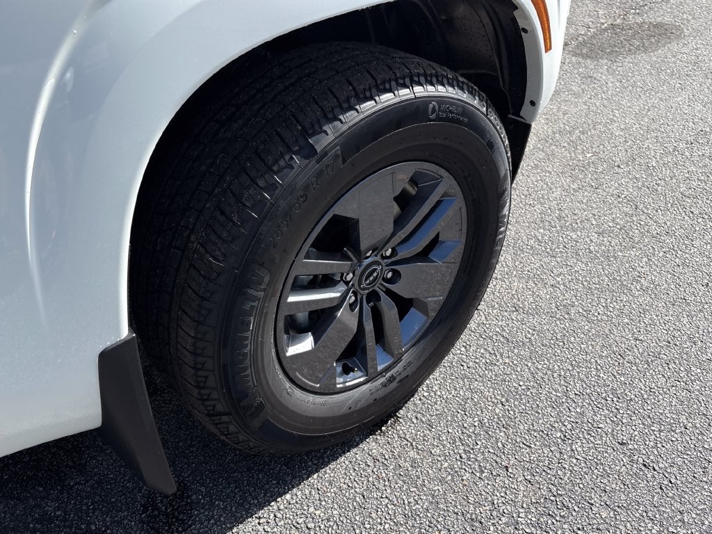 2027 Nissan Frontier Crew Cab SV