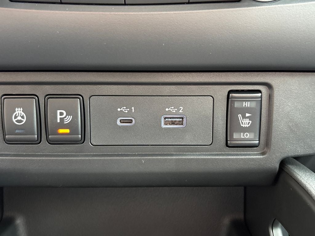 2027 Nissan Frontier SV