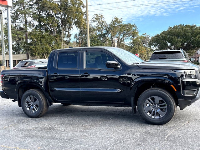2026 Nissan Frontier Crew Cab SV