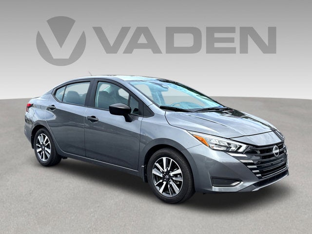 2025 Nissan Versa 1.6 S CVT's photo